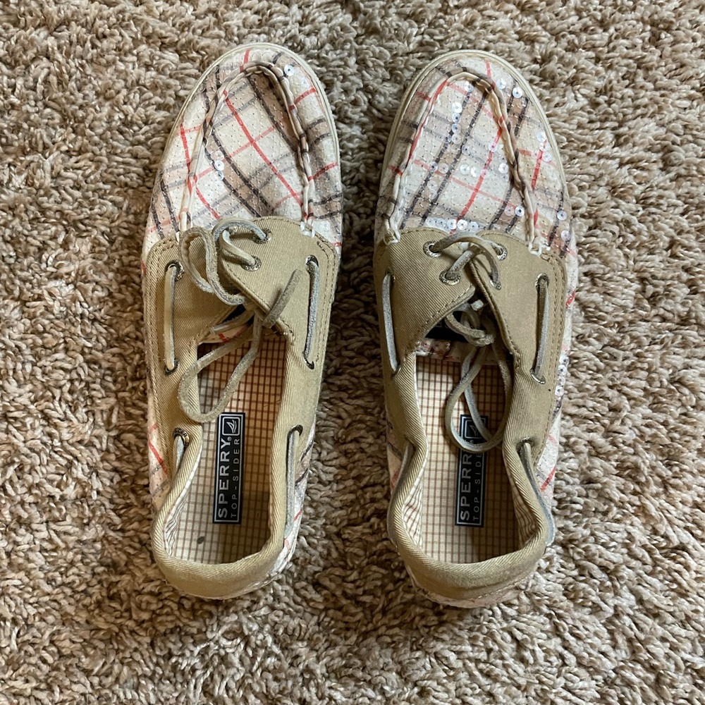 Sperrys size 8. Lightly used